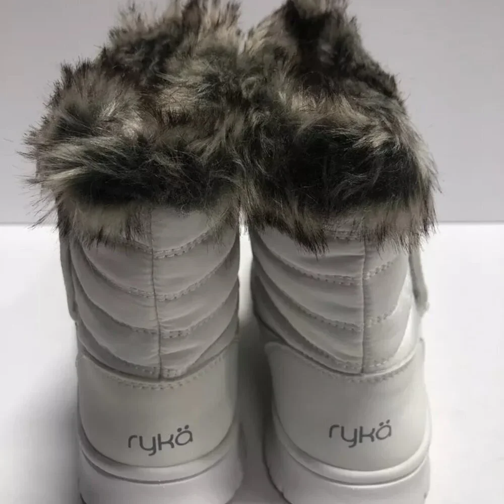Ryka Women’s Suzy, White Ankle Boots, Size 6.5Wide